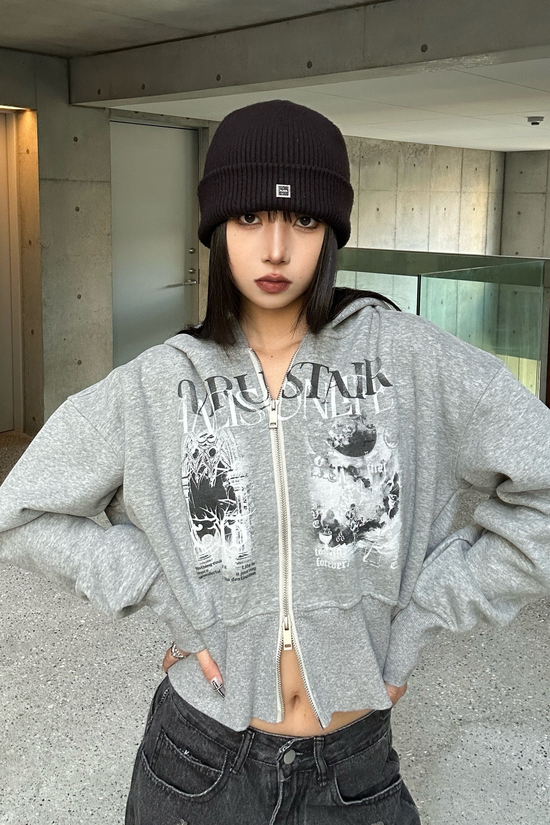 ヴィンテージグラフィッククロップドパーカー KSG21155