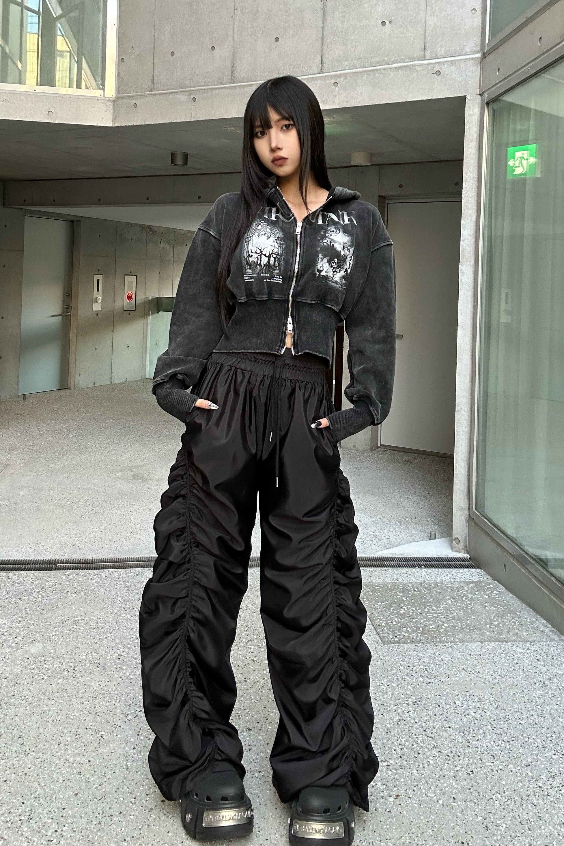 ヴィンテージグラフィッククロップドパーカー KSG21155