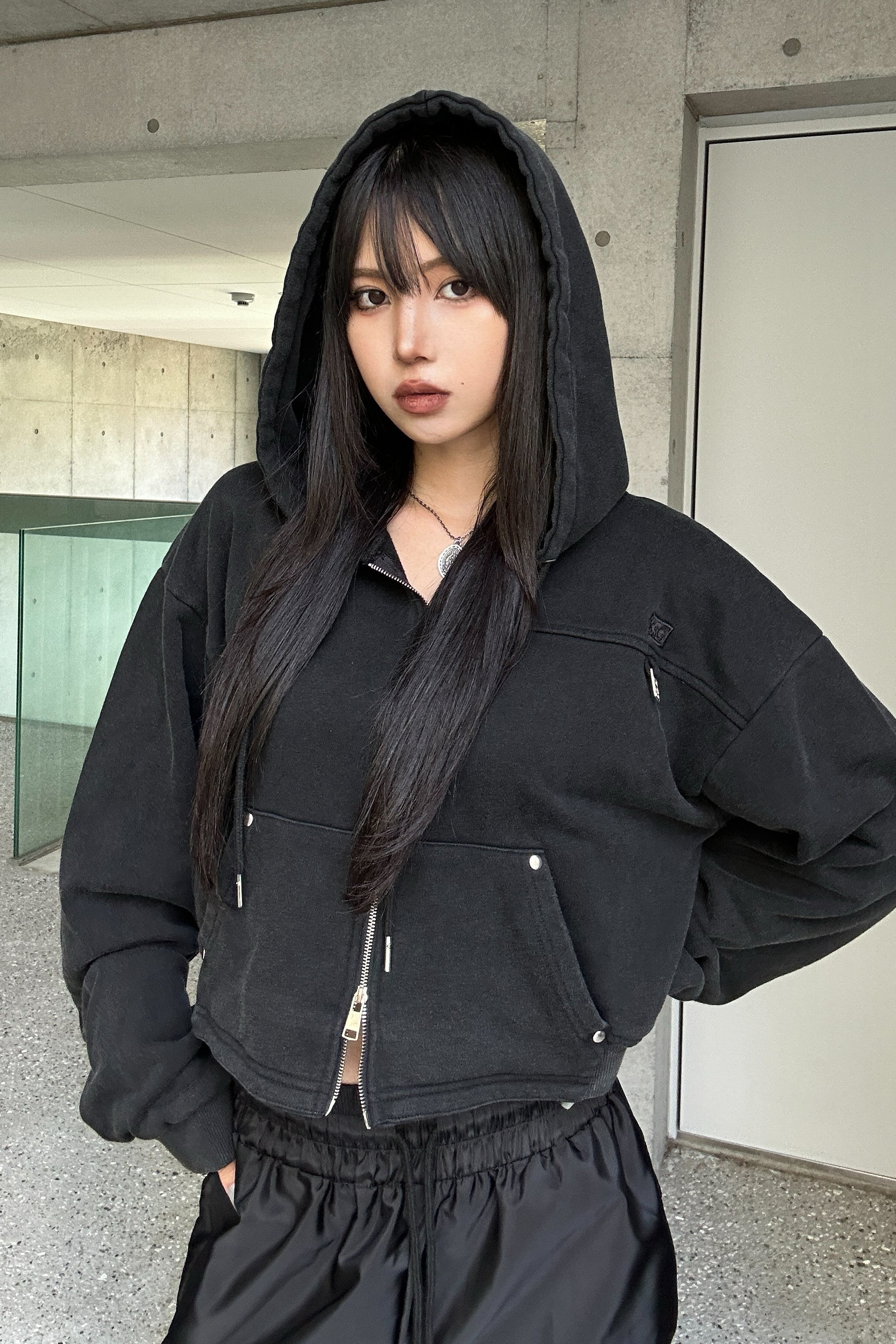 トライバルロゴスタッズパーカー KSG20936