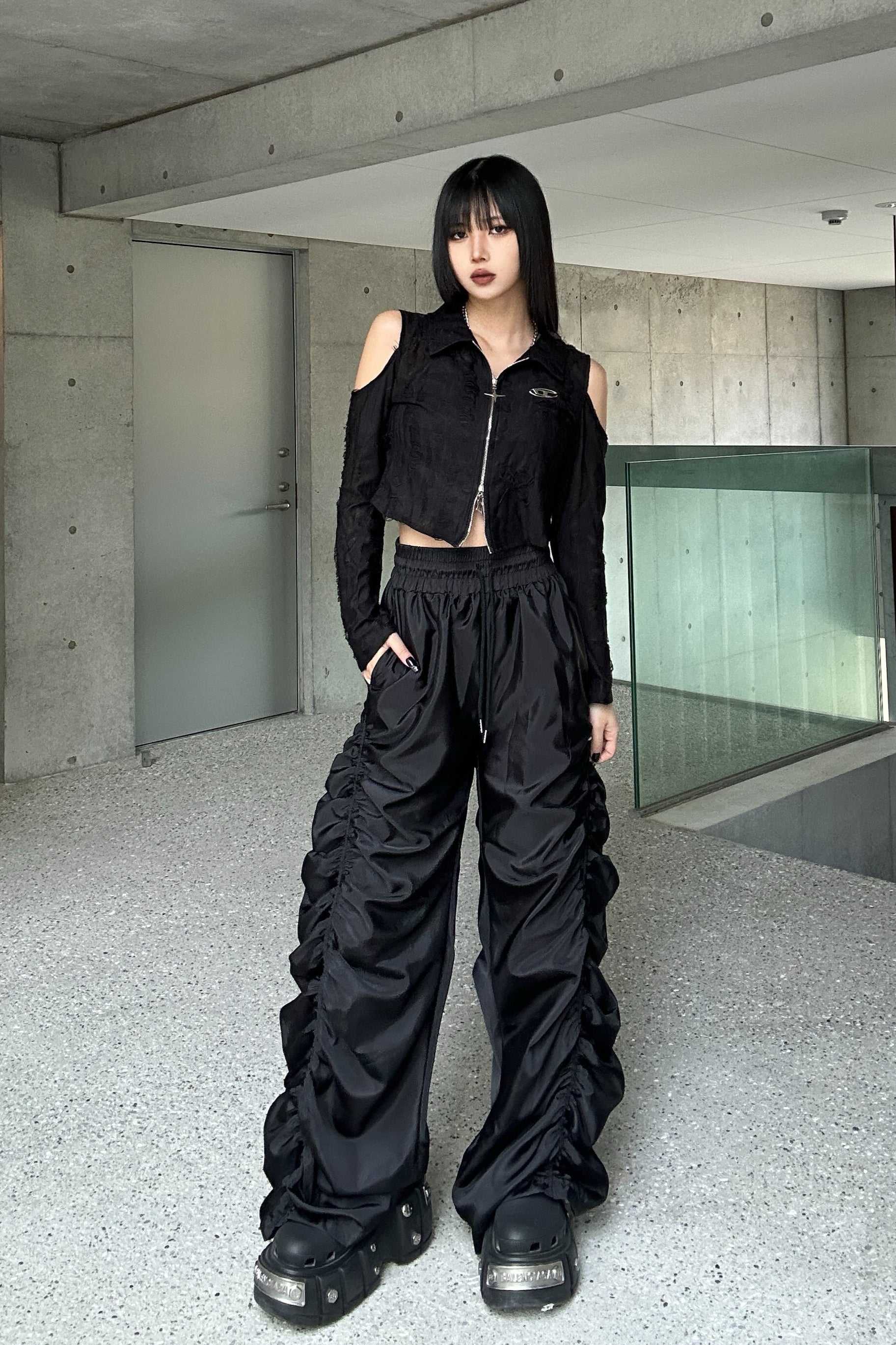 damage cold shoulder cropped tops KSG20793