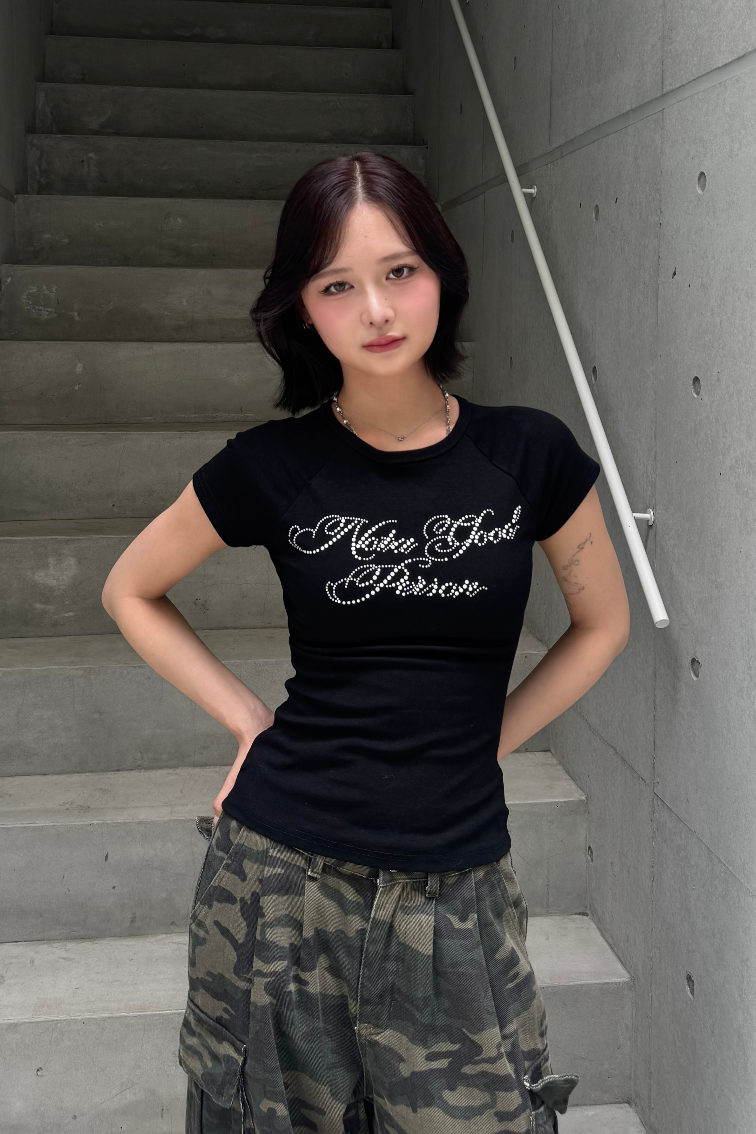 Edge letter Tshirt KSG20862
