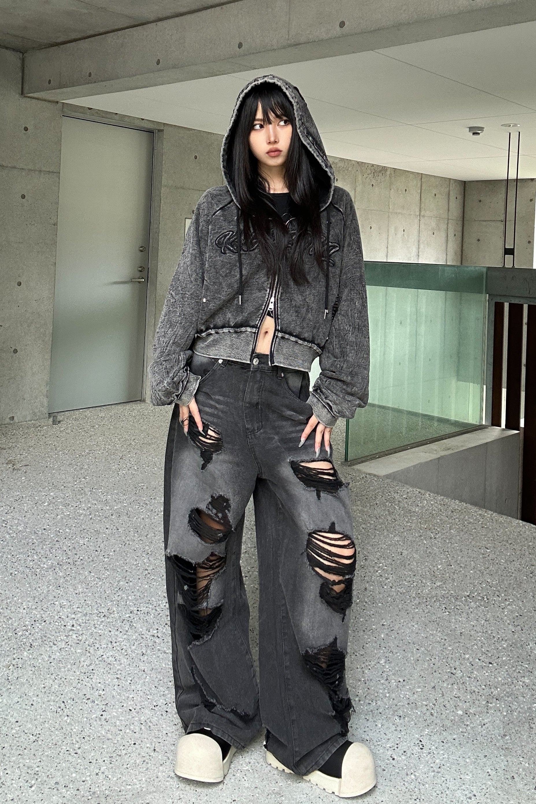 クロップドスタッズダメージフーディー KSG20933