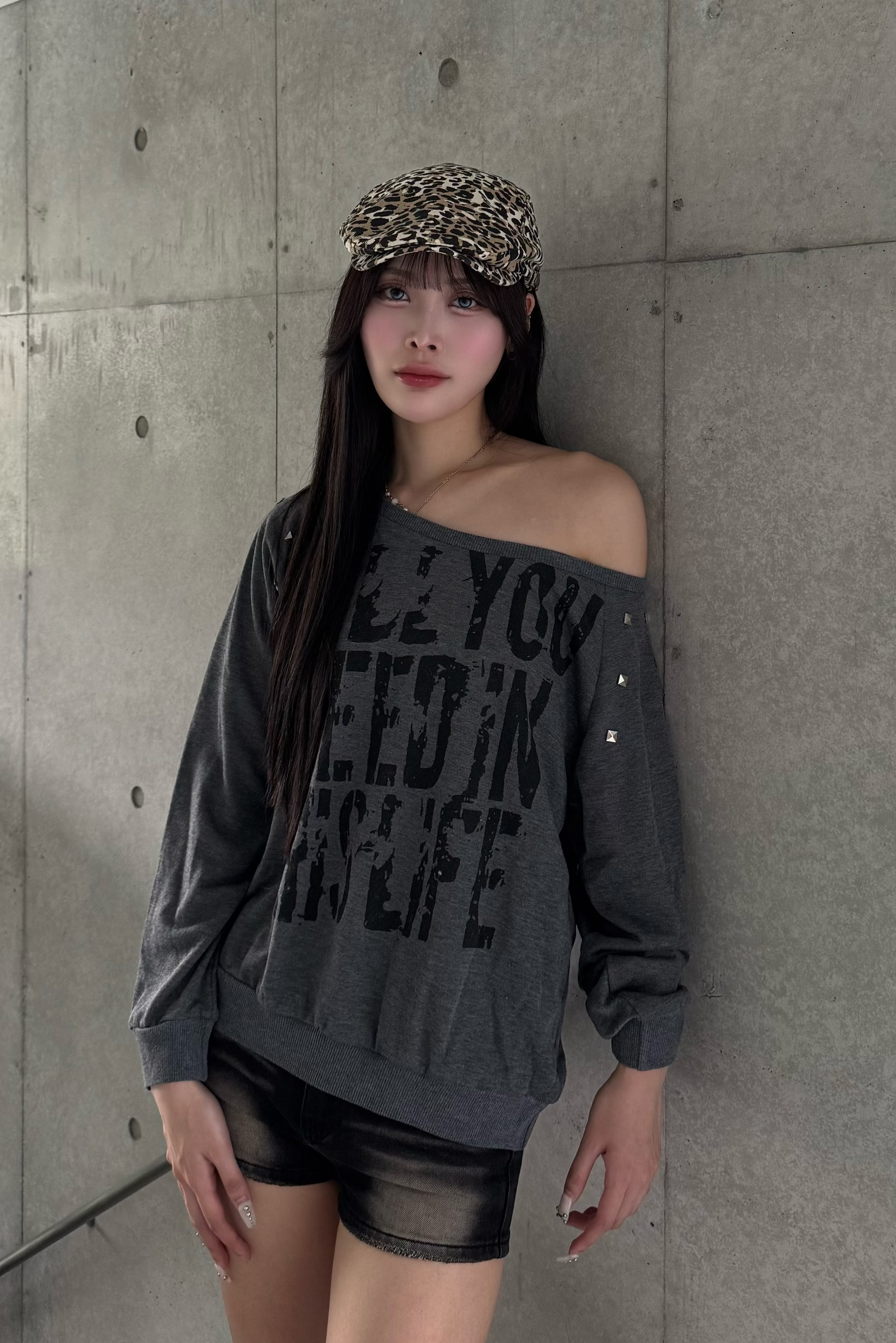 off-shoulder logo sweat KSG20948