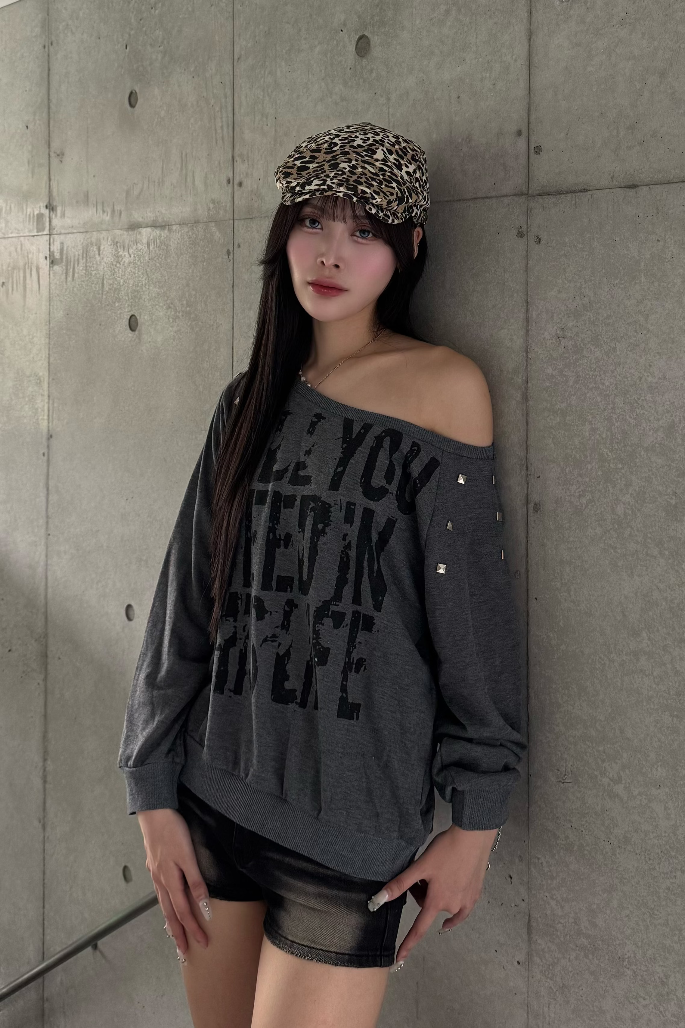 off-shoulder logo sweat KSG20948