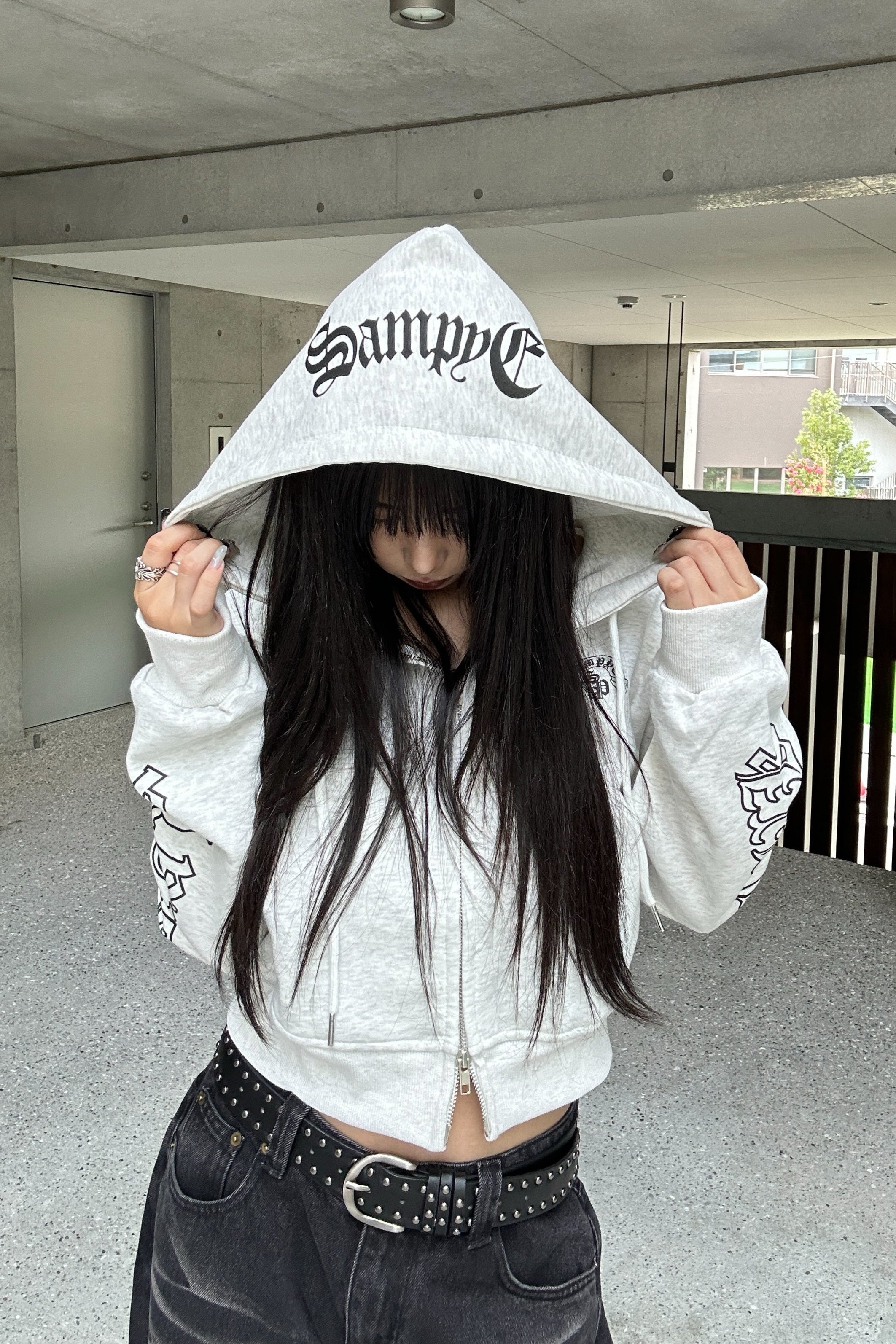 Arch Design Lettering Cropped Hoodie KSG21041