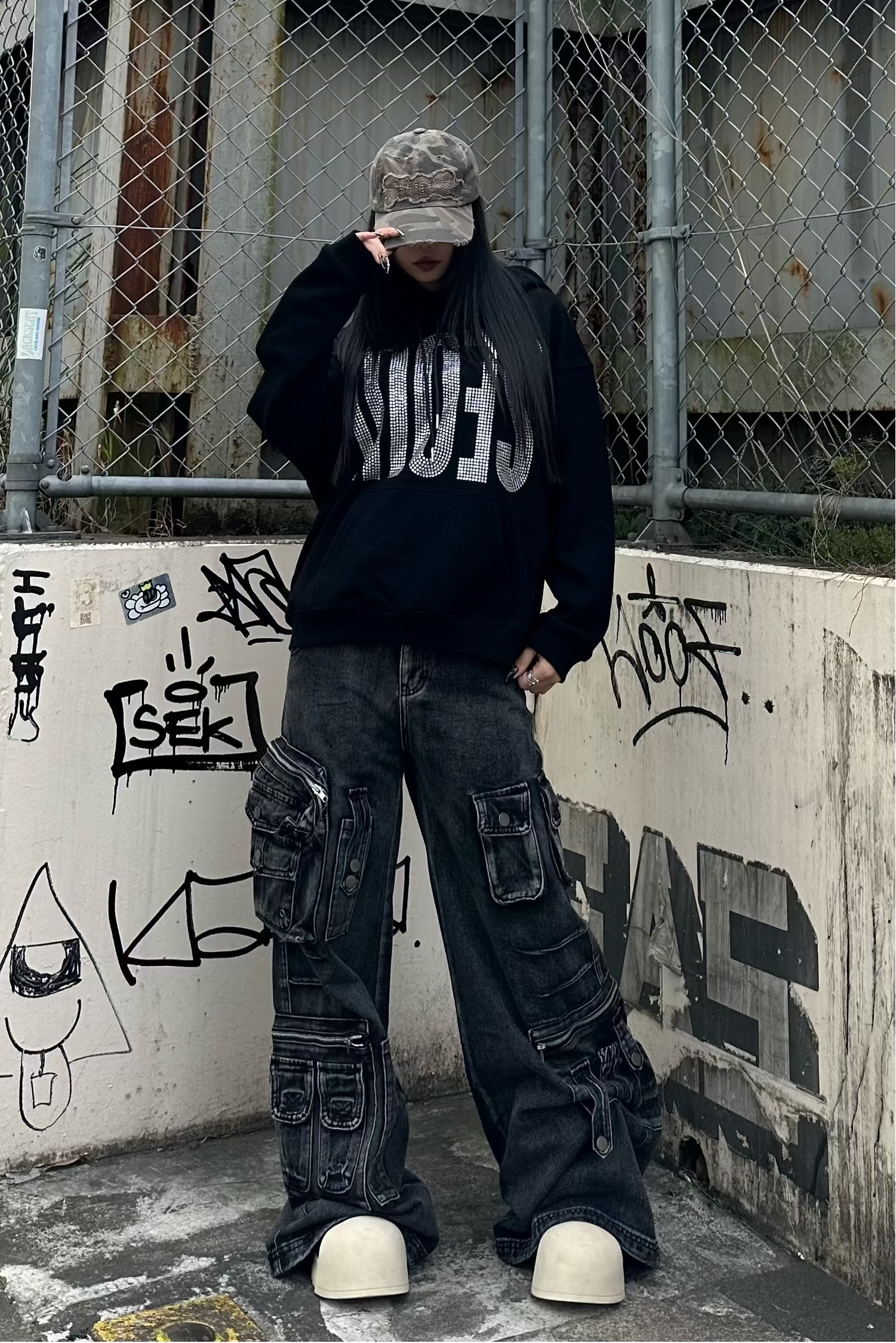 ウォッシュドマルチポケットカーゴパンツ KSG19387