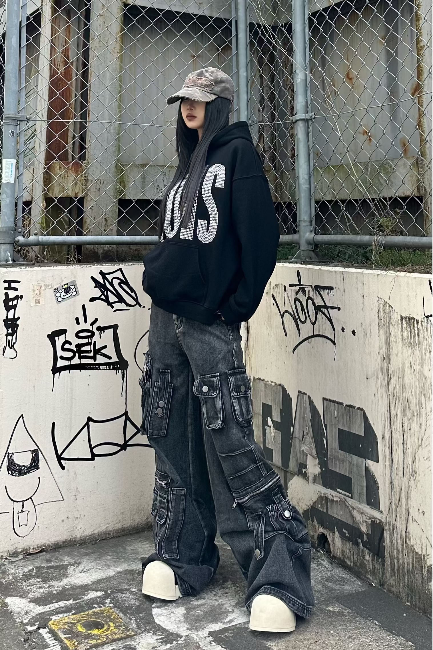 ウォッシュドマルチポケットカーゴパンツ KSG19387