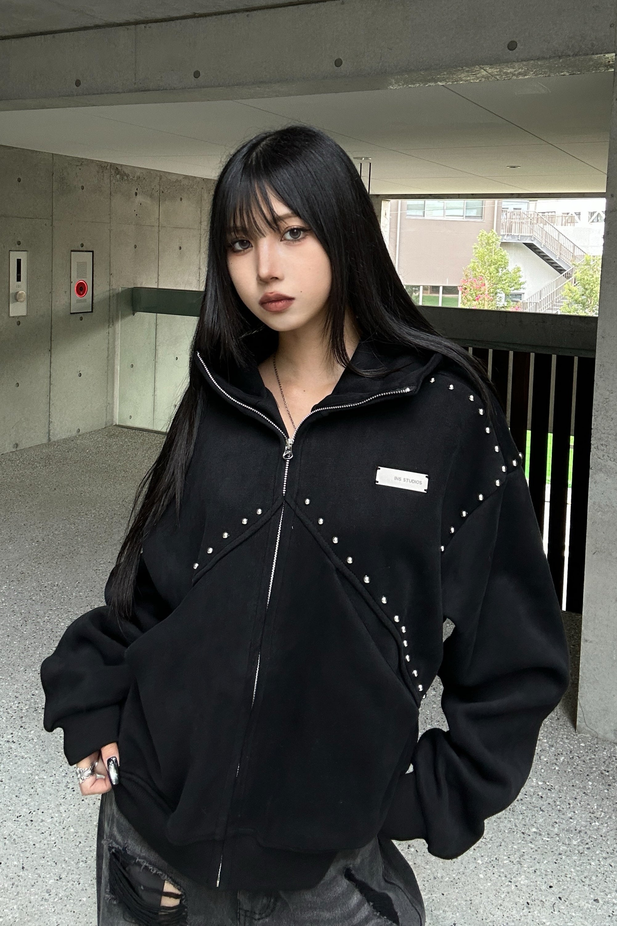 Studs Line Zip Hoodie KSG21043