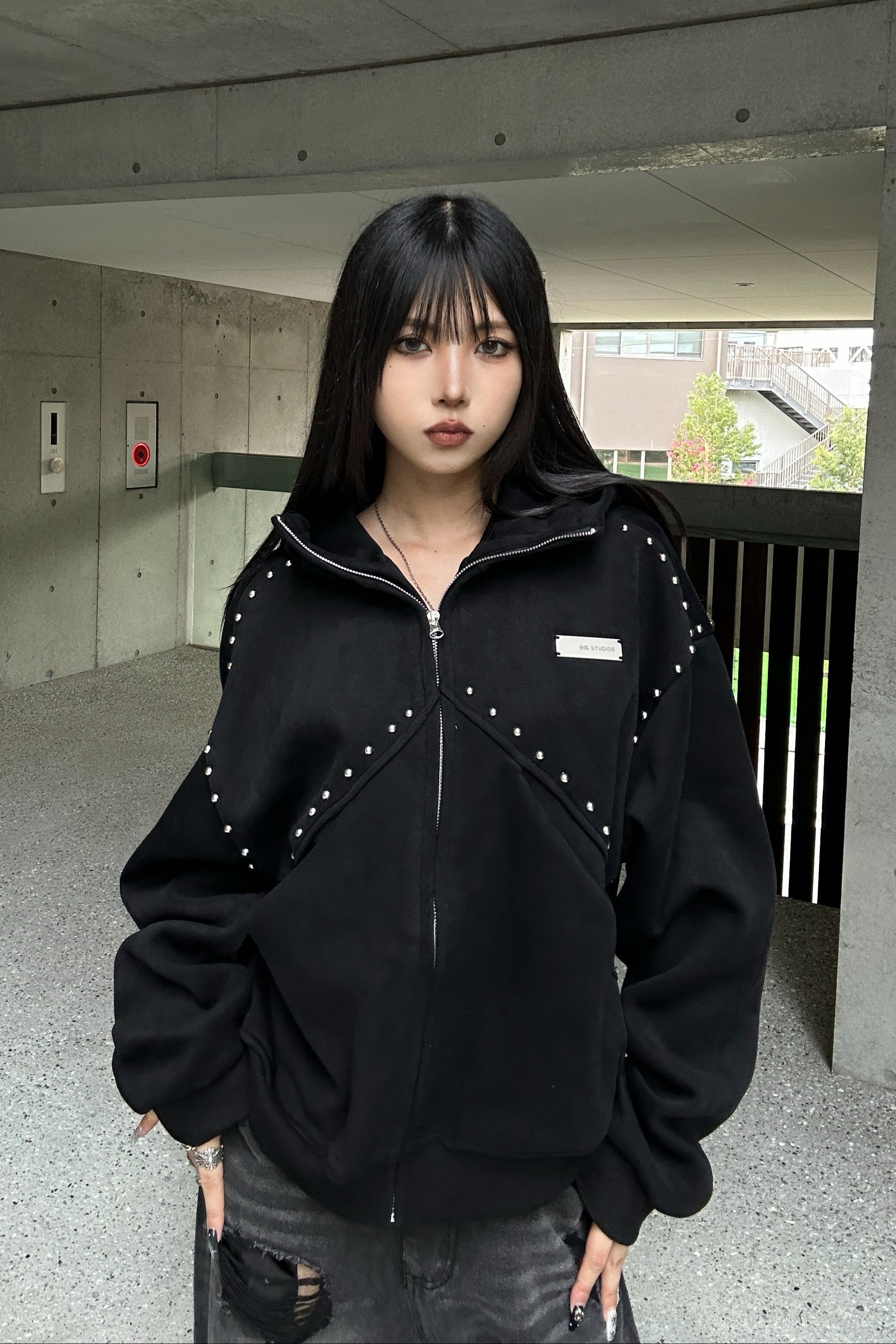 Studs Line Zip Hoodie KSG21043