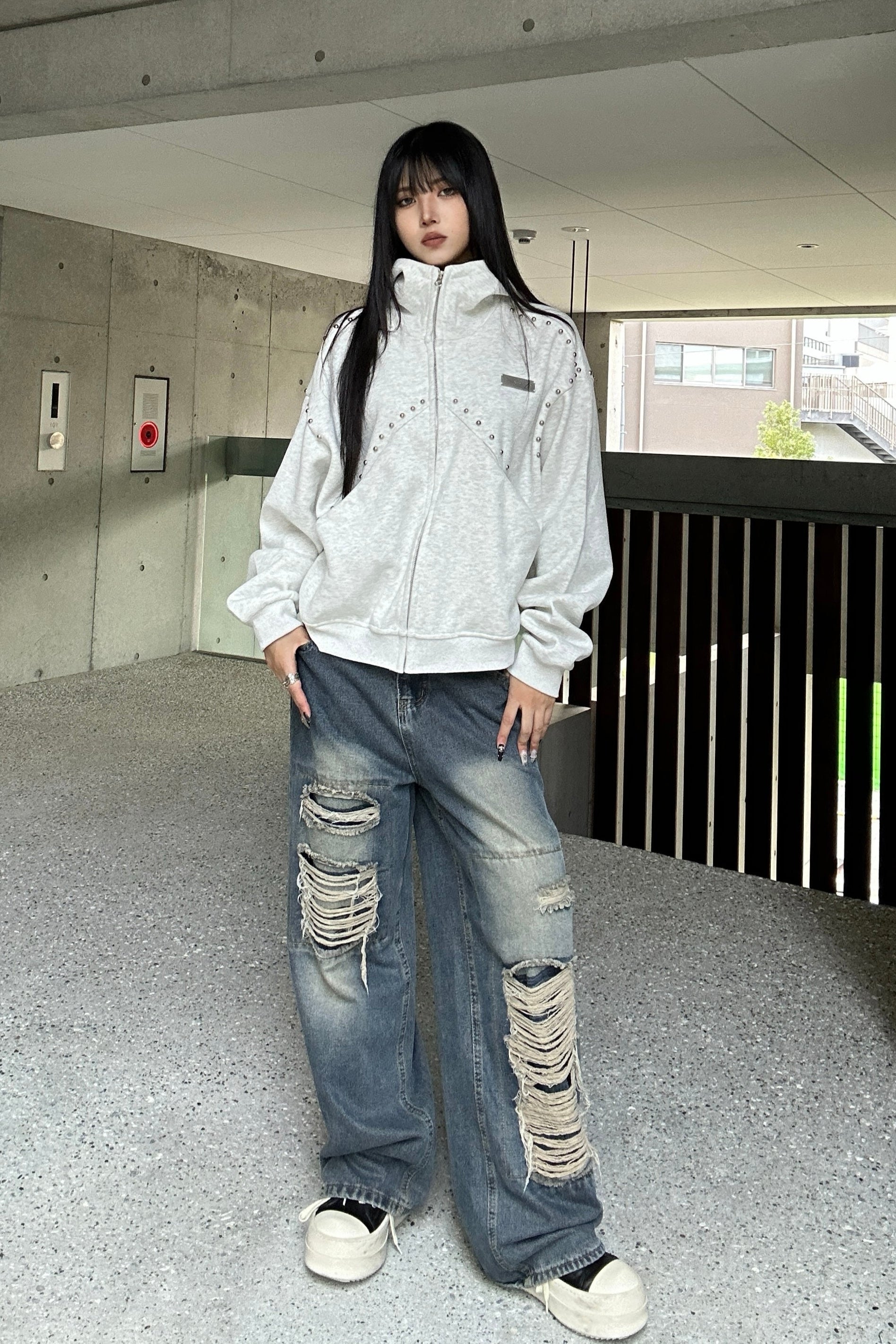 Studs Line Zip Hoodie KSG21043
