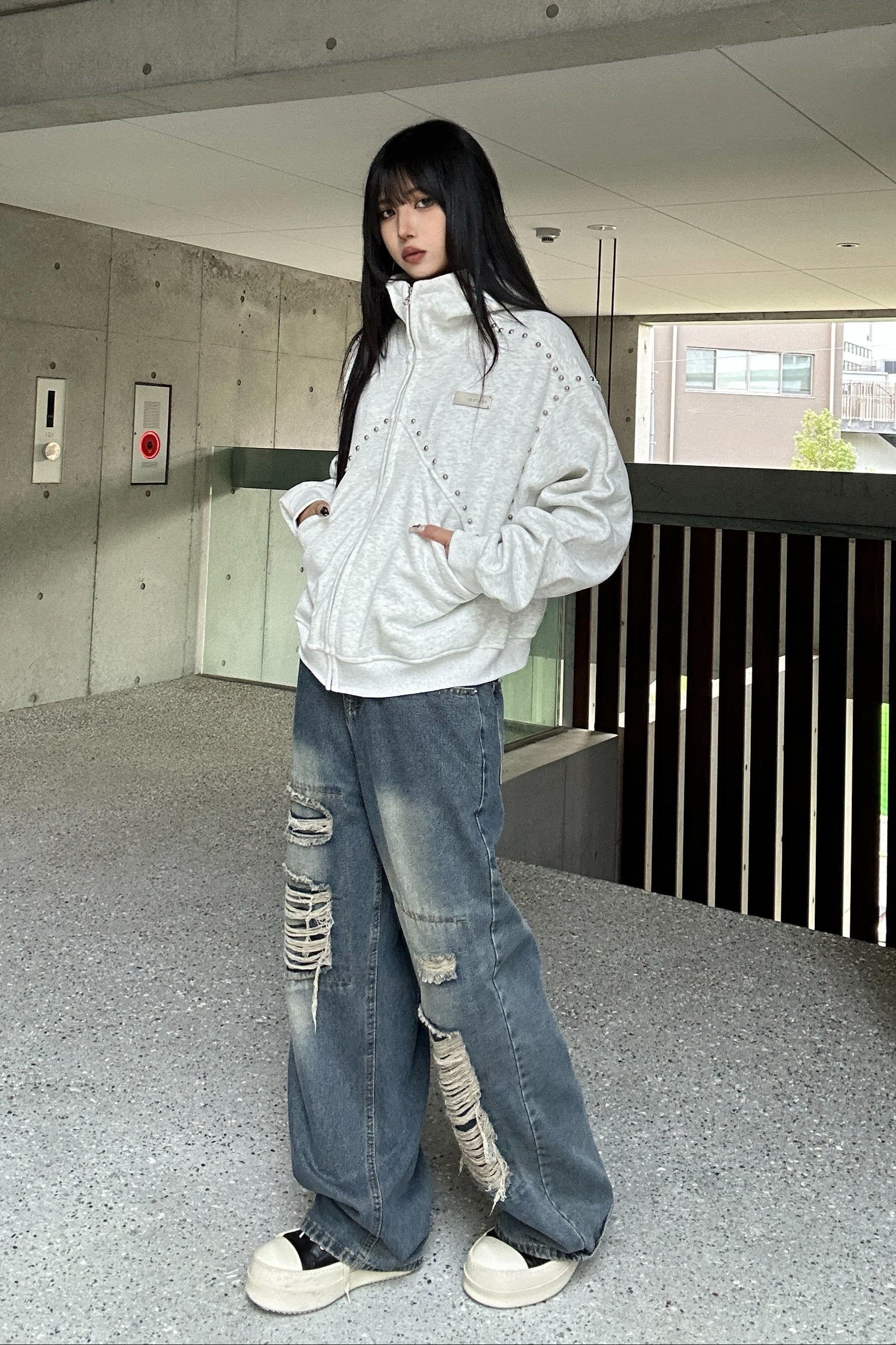 Studs Line Zip Hoodie KSG21043