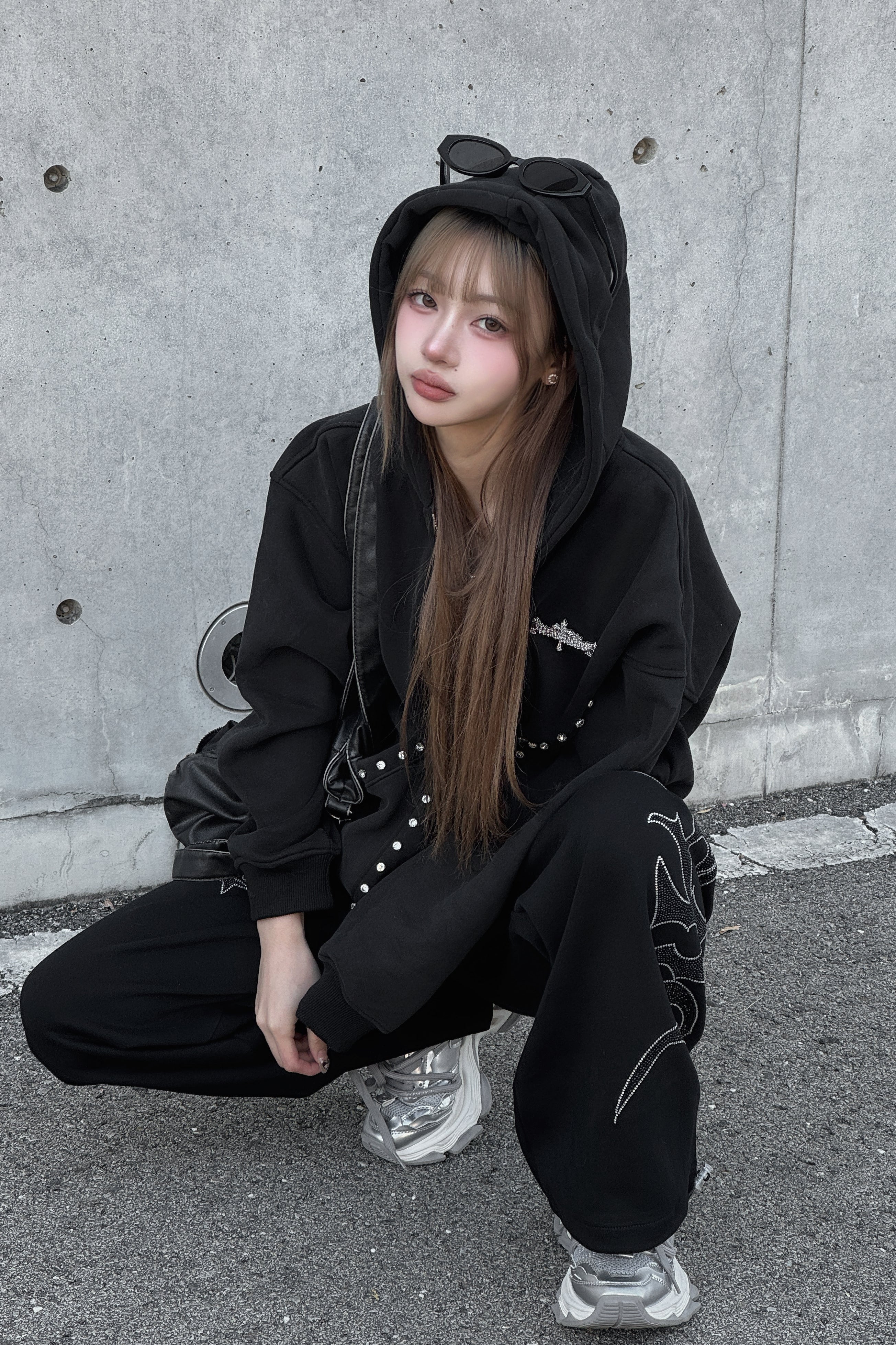 ラインスタッズロゴフーディー KSG21129