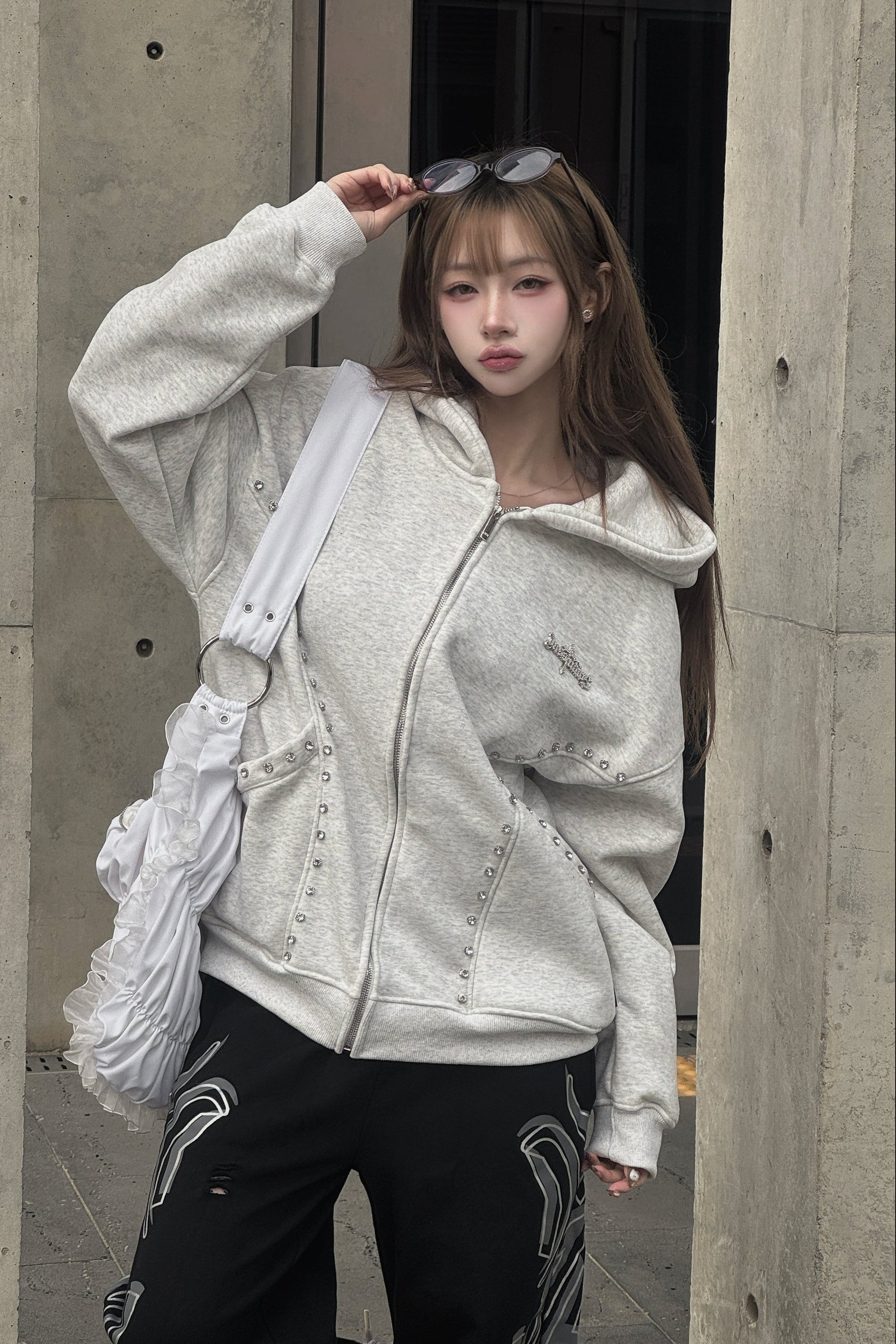 ラインスタッズロゴフーディー KSG21129