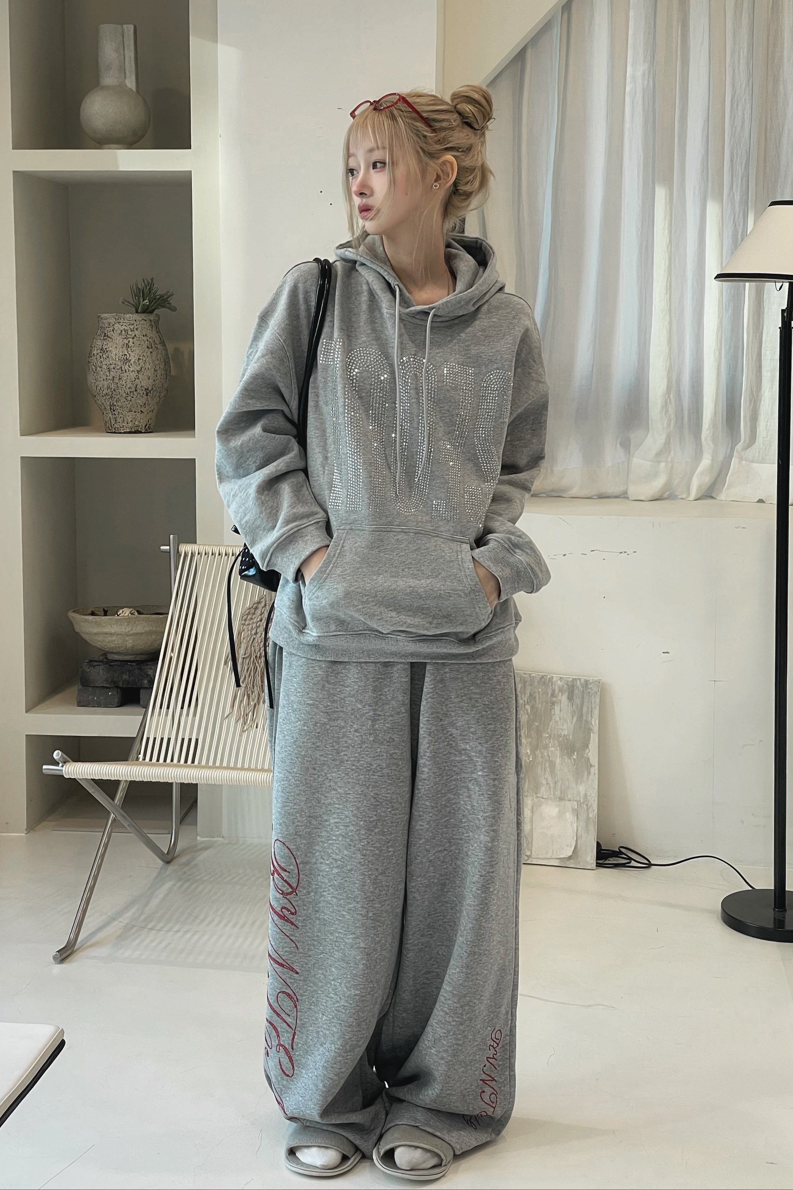 ビッグロゴラインストーンパーカー KSG21183