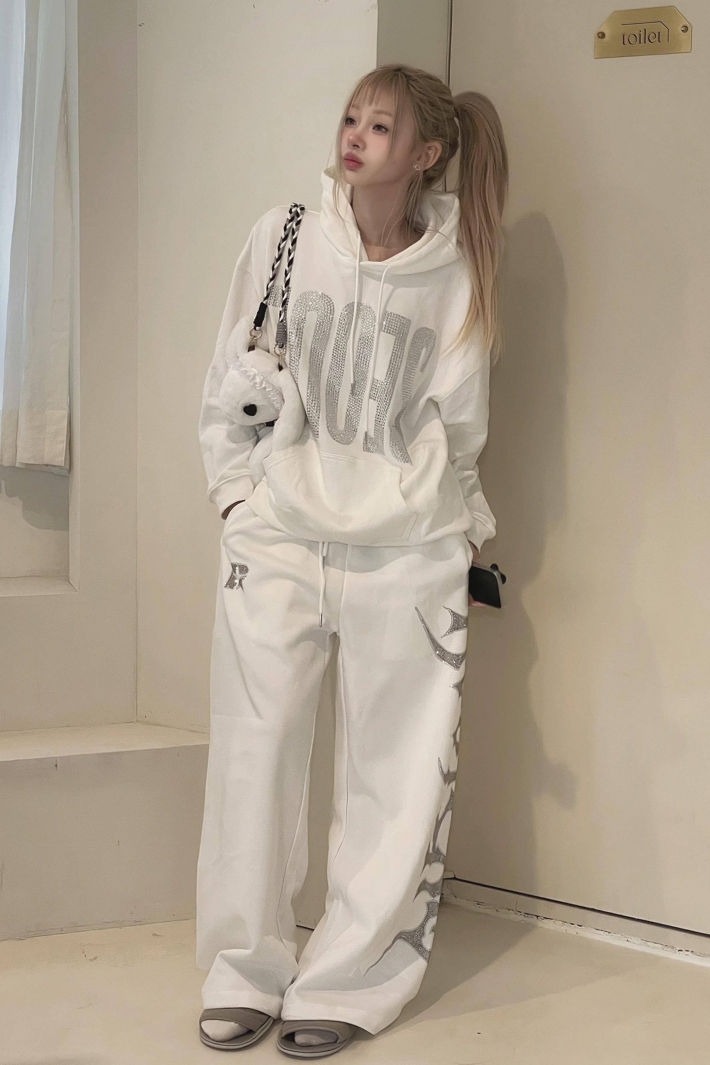 ビッグロゴラインストーンパーカー KSG21183