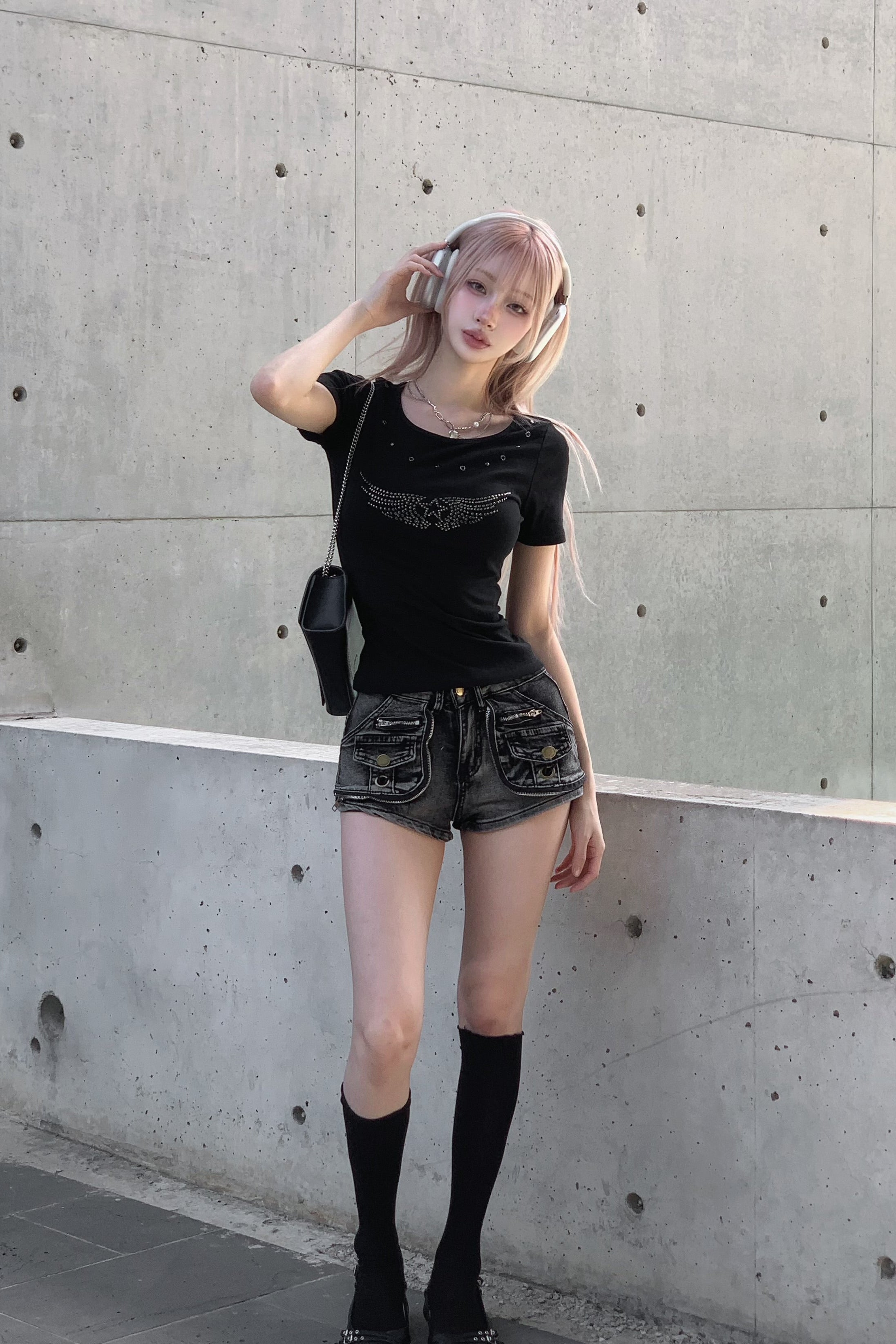 フロントウイングスタッズTシャツ KSG21266