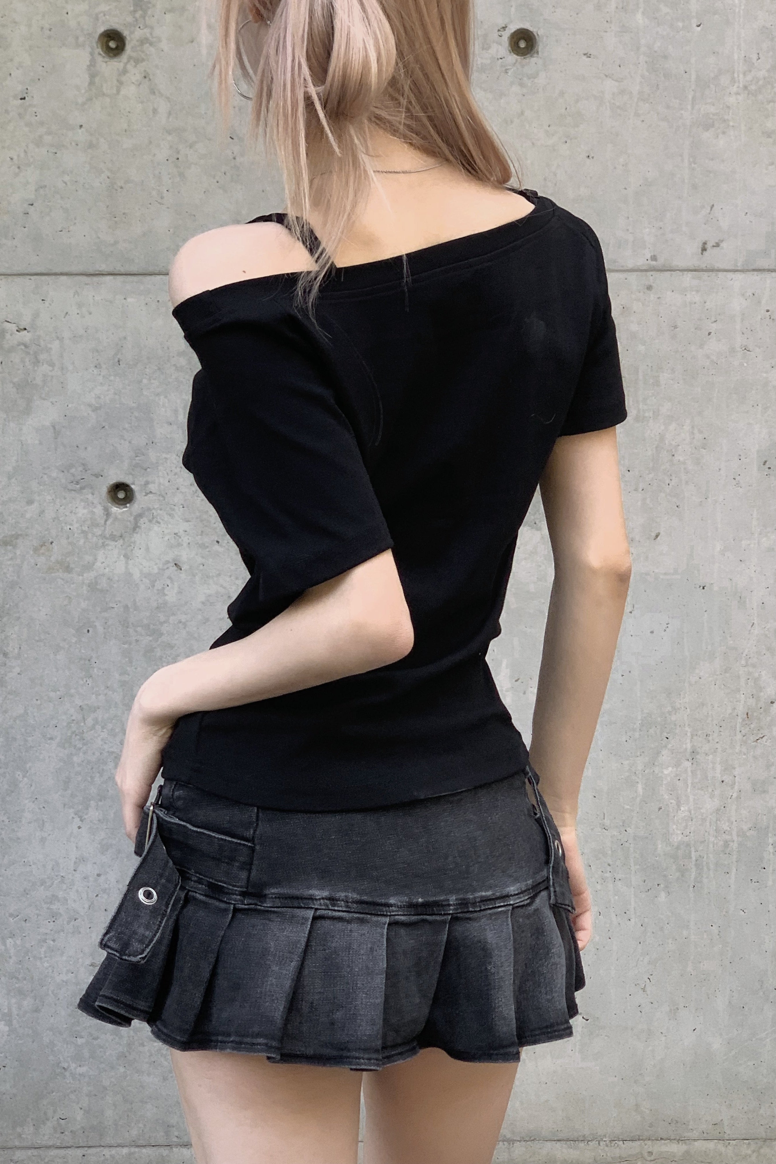 クロススタッズワンショルダーTシャツ KSG21229