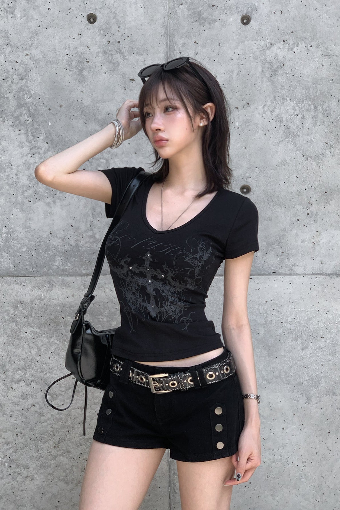 トライバルポイントスタッズTシャツ KSG21343