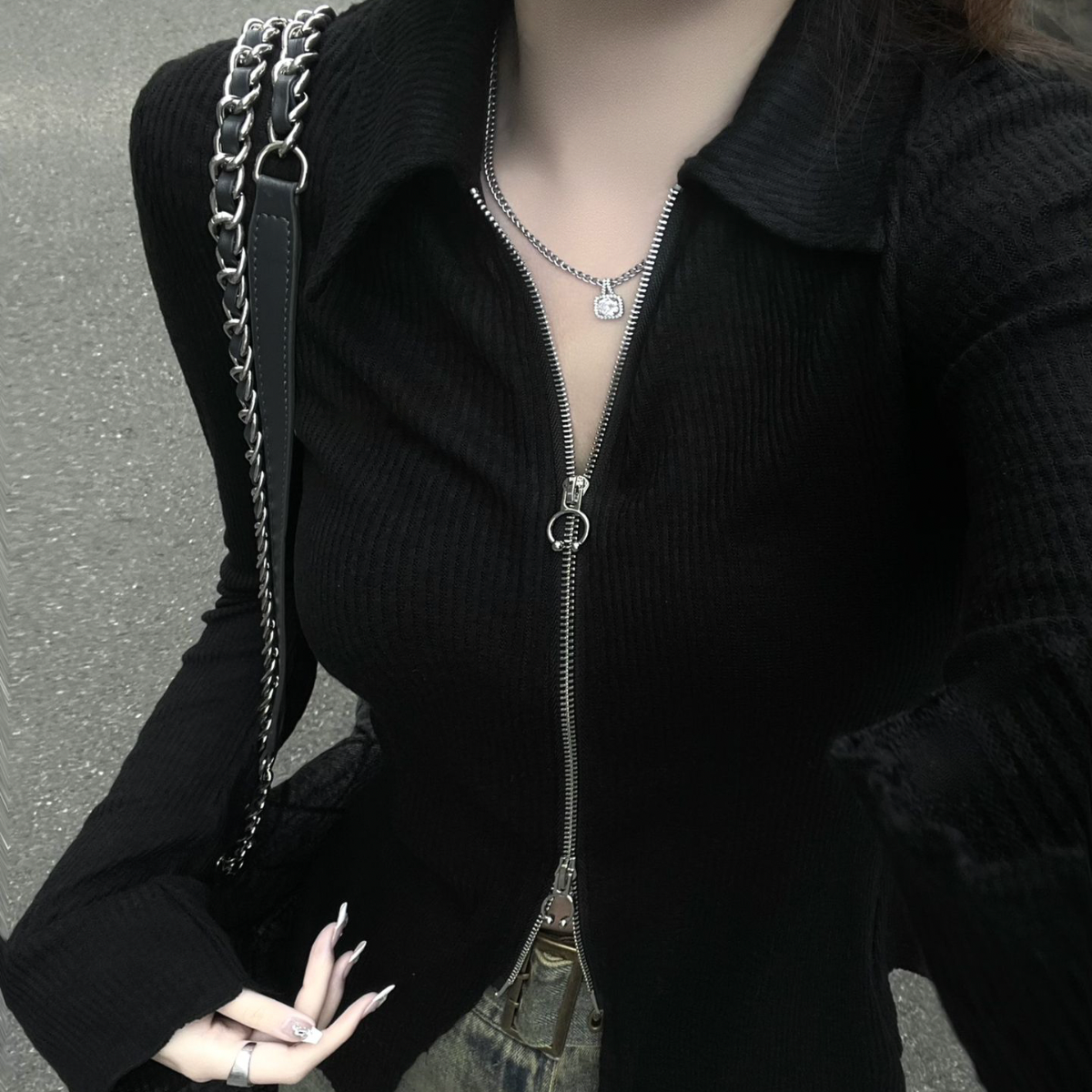 ❤︎新品❤︎MoNiLE ロゴジップデザインベスト