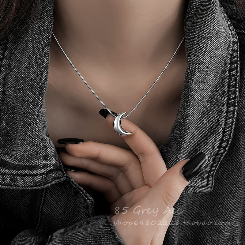 moon charm simple necklace KSG18052